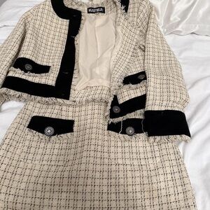 KatieJnyc Girls' Eloise Jacket and skirt set, in good condition, size: L